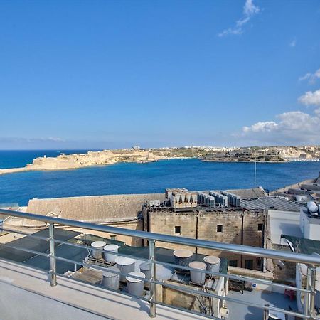 Valletta Luxury 4-Bedroom Duplex With Stunning Sea Views Private Terrace And Jacuzzi Екстериор снимка