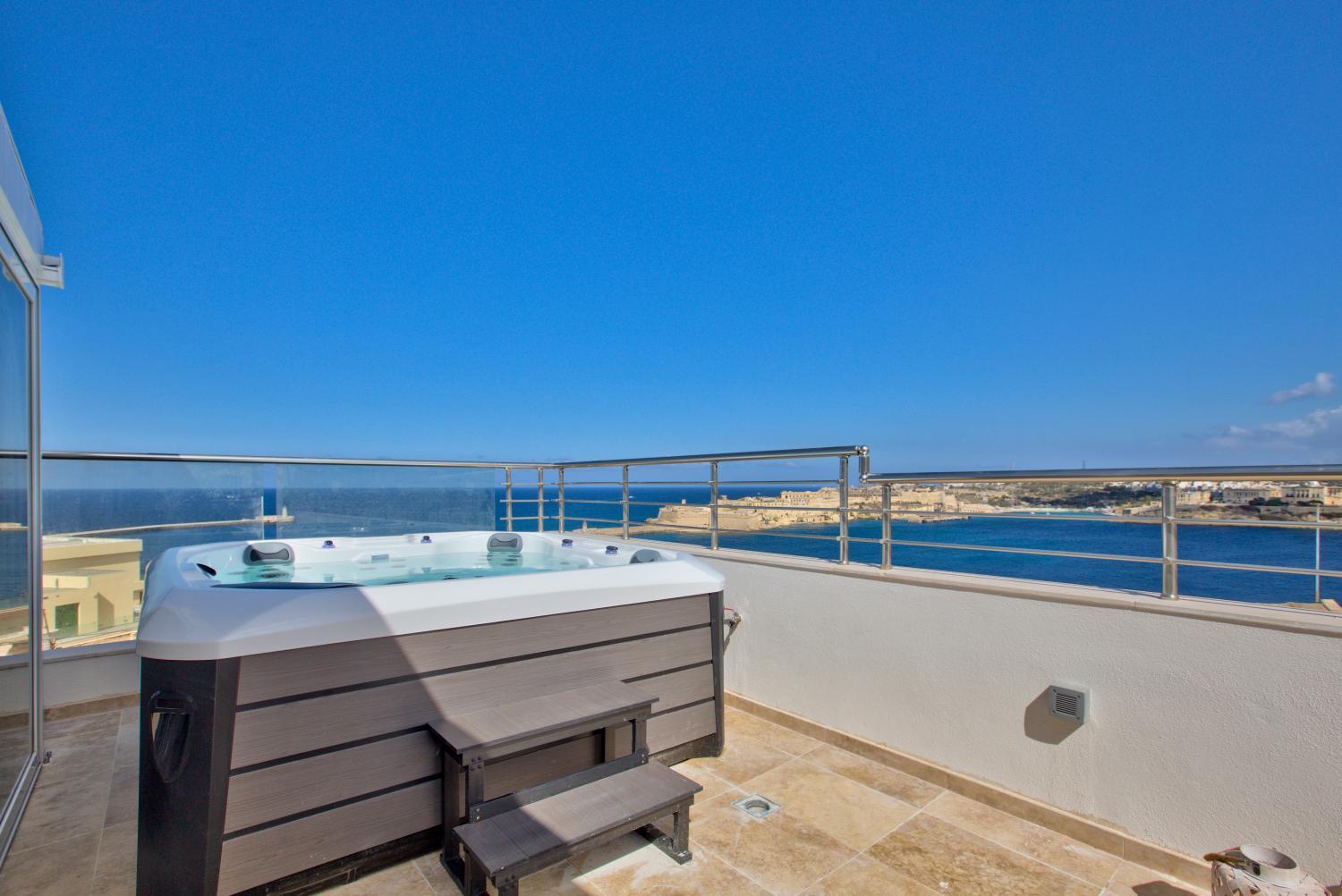 Valletta Luxury 4-Bedroom Duplex With Stunning Sea Views Private Terrace And Jacuzzi Екстериор снимка